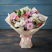 Букет цветов из:  Хризантемы, Альстромерии и Розы в Орешки